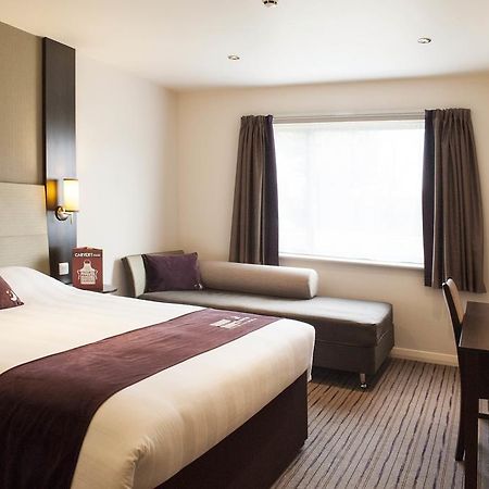 Premier Inn Glasgow Braehead Extérieur photo