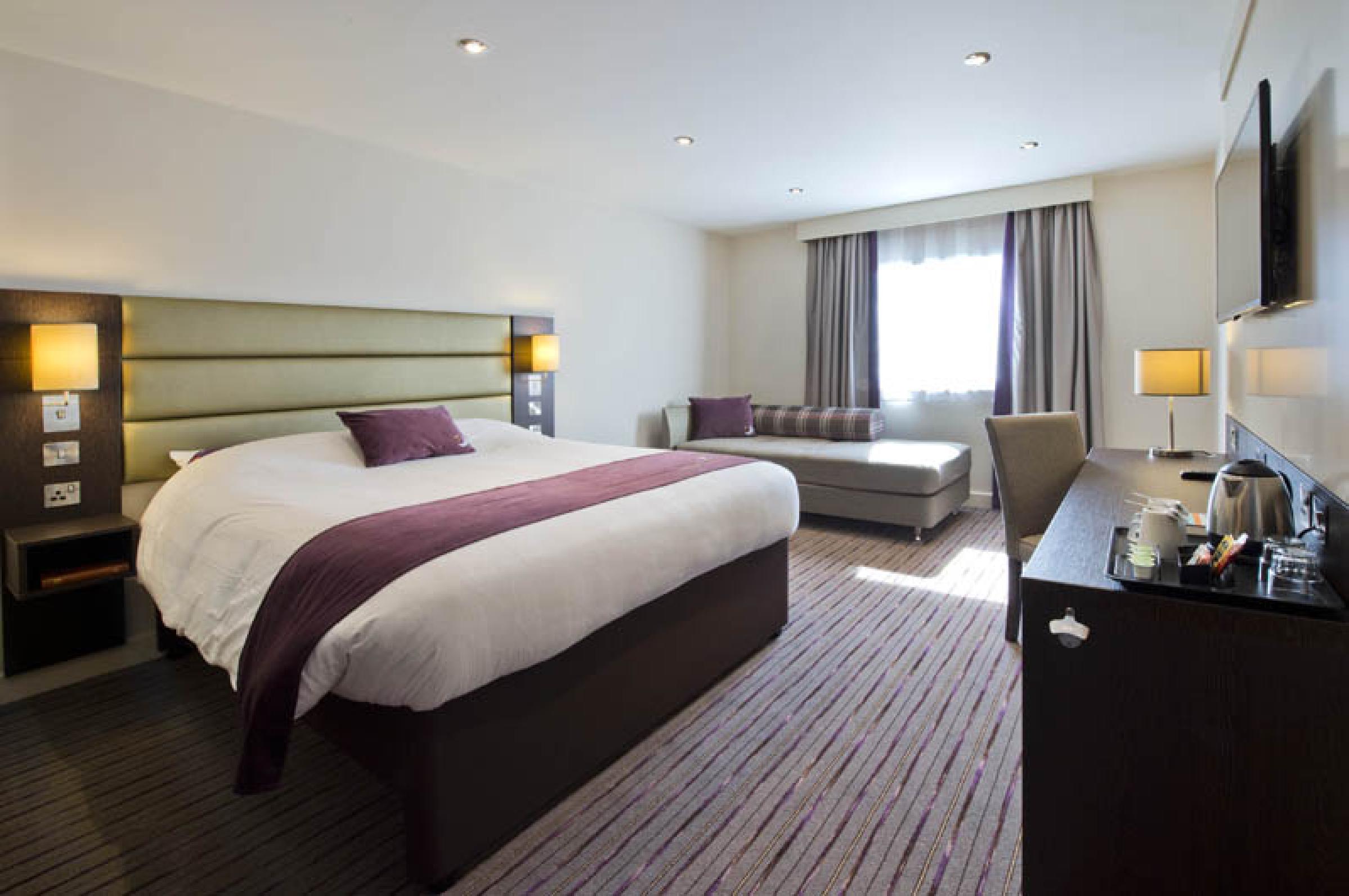 Premier Inn Glasgow Braehead Extérieur photo