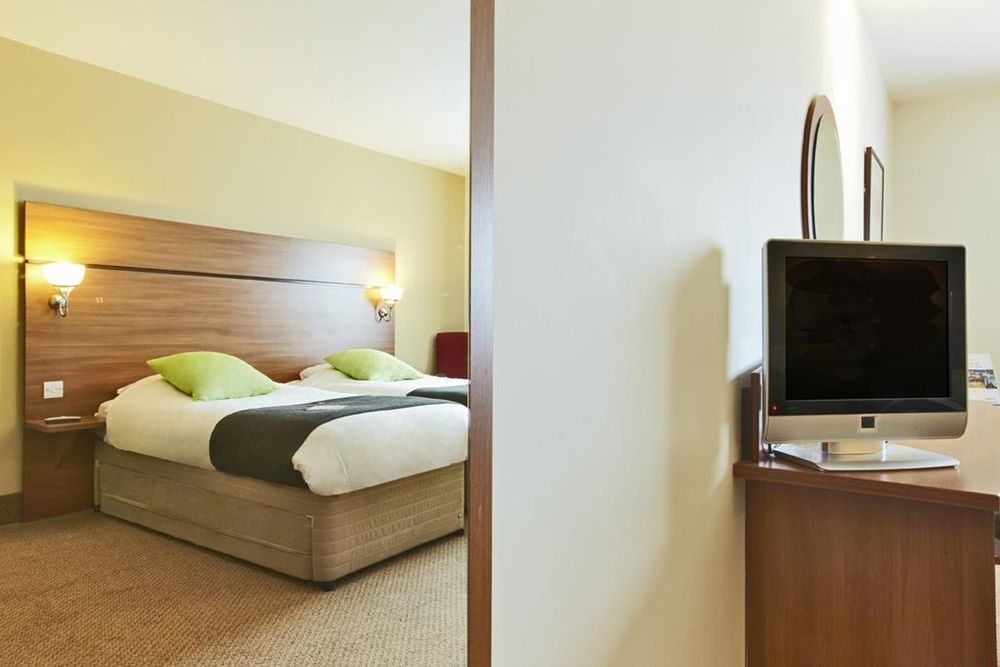 Premier Inn Glasgow Braehead Extérieur photo