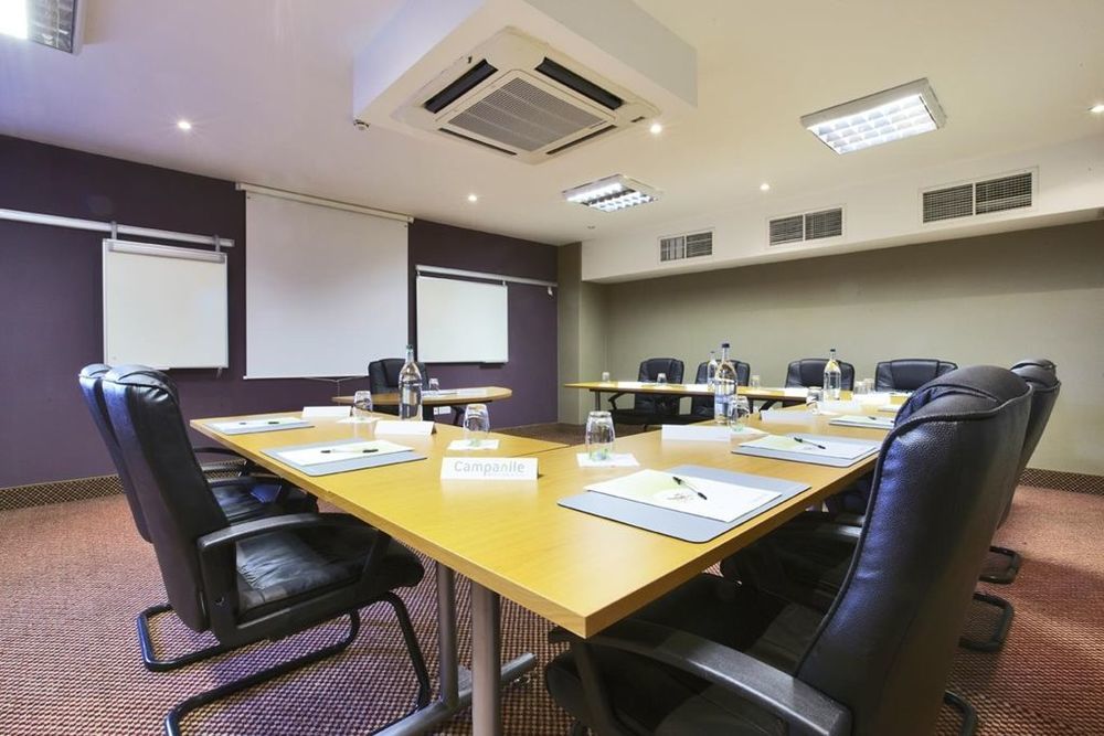 Premier Inn Glasgow Braehead Extérieur photo