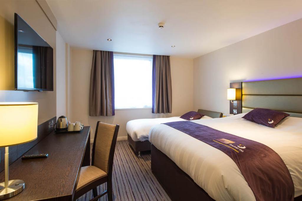 Premier Inn Glasgow Braehead Extérieur photo