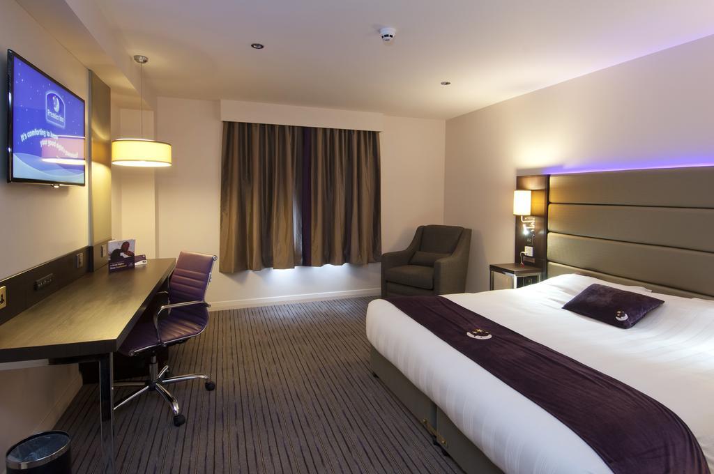 Premier Inn Glasgow Braehead Extérieur photo