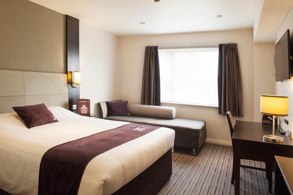 Premier Inn Glasgow Braehead Extérieur photo