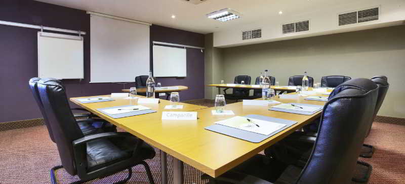 Premier Inn Glasgow Braehead Extérieur photo