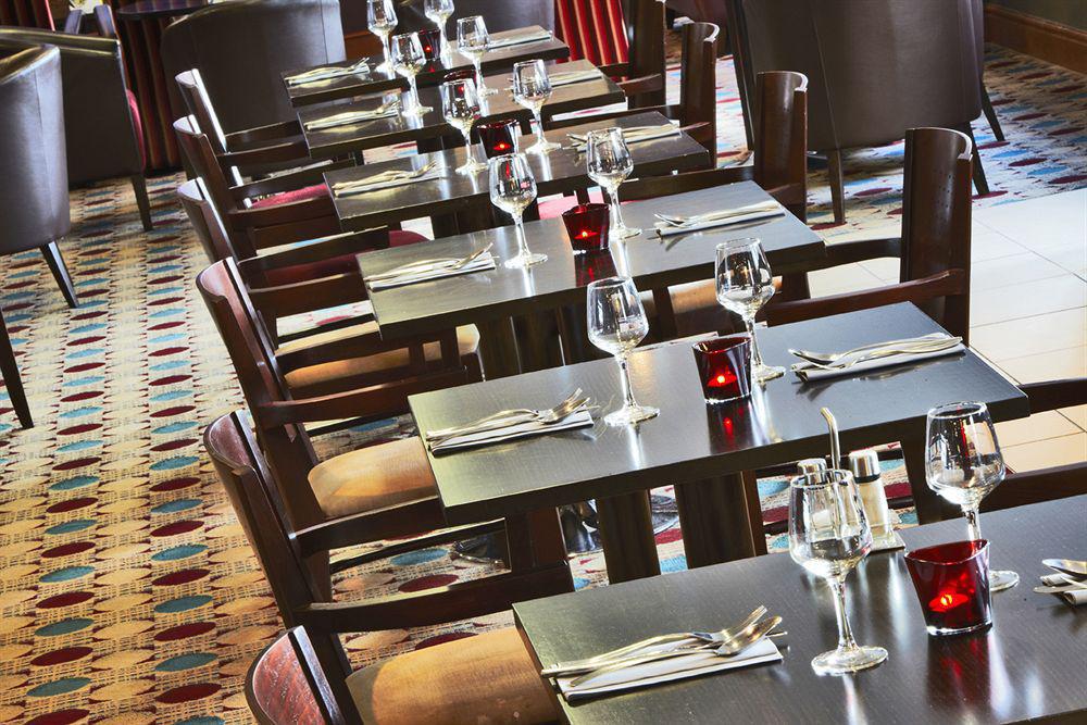 Premier Inn Glasgow Braehead Extérieur photo